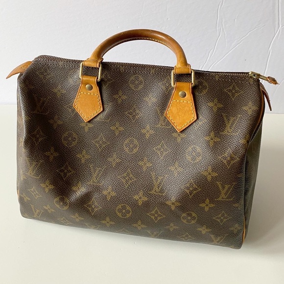Authentic Louis Vuitton Speedy 30 - Picture 2 of 10